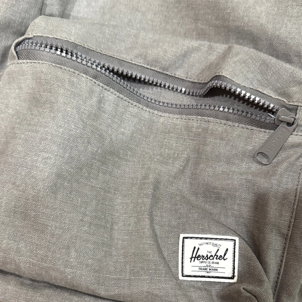 Herschel Supply Company Classic Gray Backpack